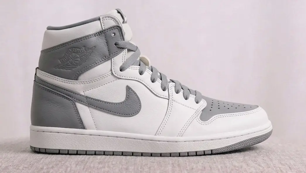 Air-Jordan-1-Retro-High-OG-Stealth