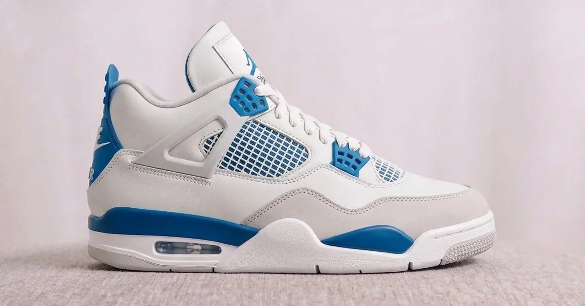 Air Jordan 4 Military