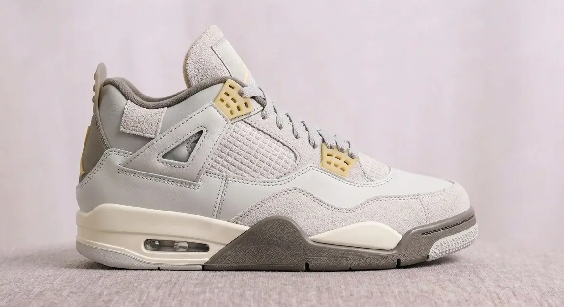 Air Jordan 4 Retro SE Craft