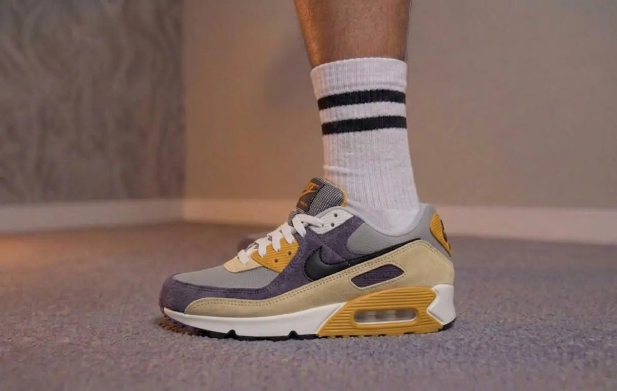 Nike Air Max 90 NRG Sizing