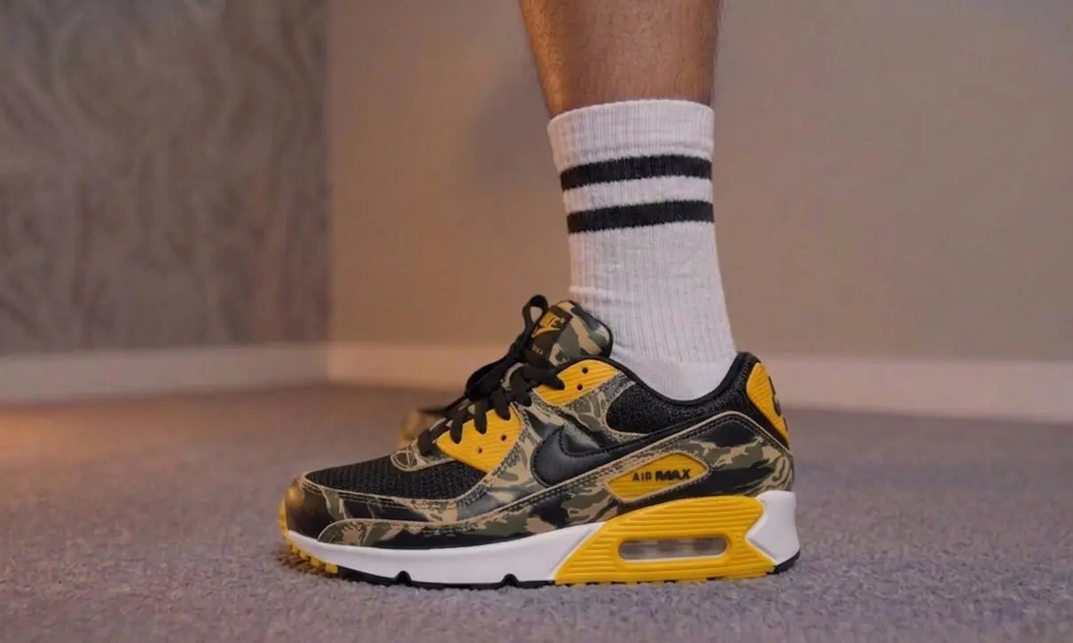 Nike Air Max 90 Premium Sizing