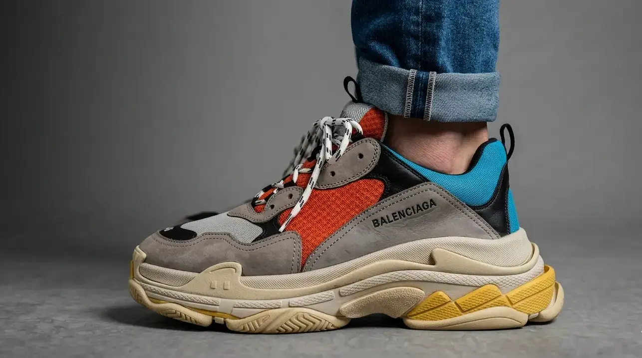 how-do-balenciaga-triple-s-fit