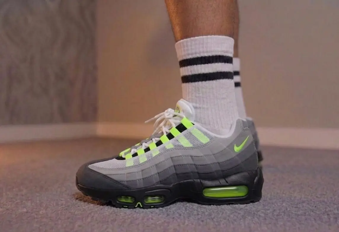 nike-air-max-95-big-bubble-neon